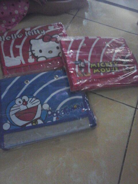 Rak Plastik Sepatu Gantung Karakter 9 Susun Resleting 1kg Isi 2 Buah