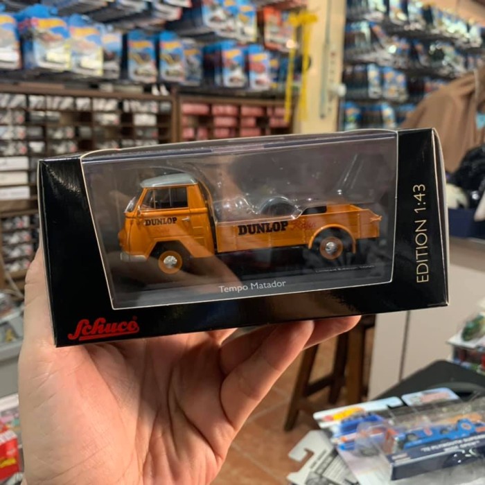 Schuco Bajaj Tempo Matador Dunlop - Skala 1/43 - 10 cm