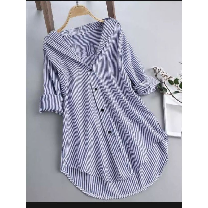 Kemeja Salur Wanita/ Kemeja Salur Casual Terbaru/ Full Kancing Lengan Panjang/ Kemeja Modern Kekinian/ Bahan Katun Pe Polyester