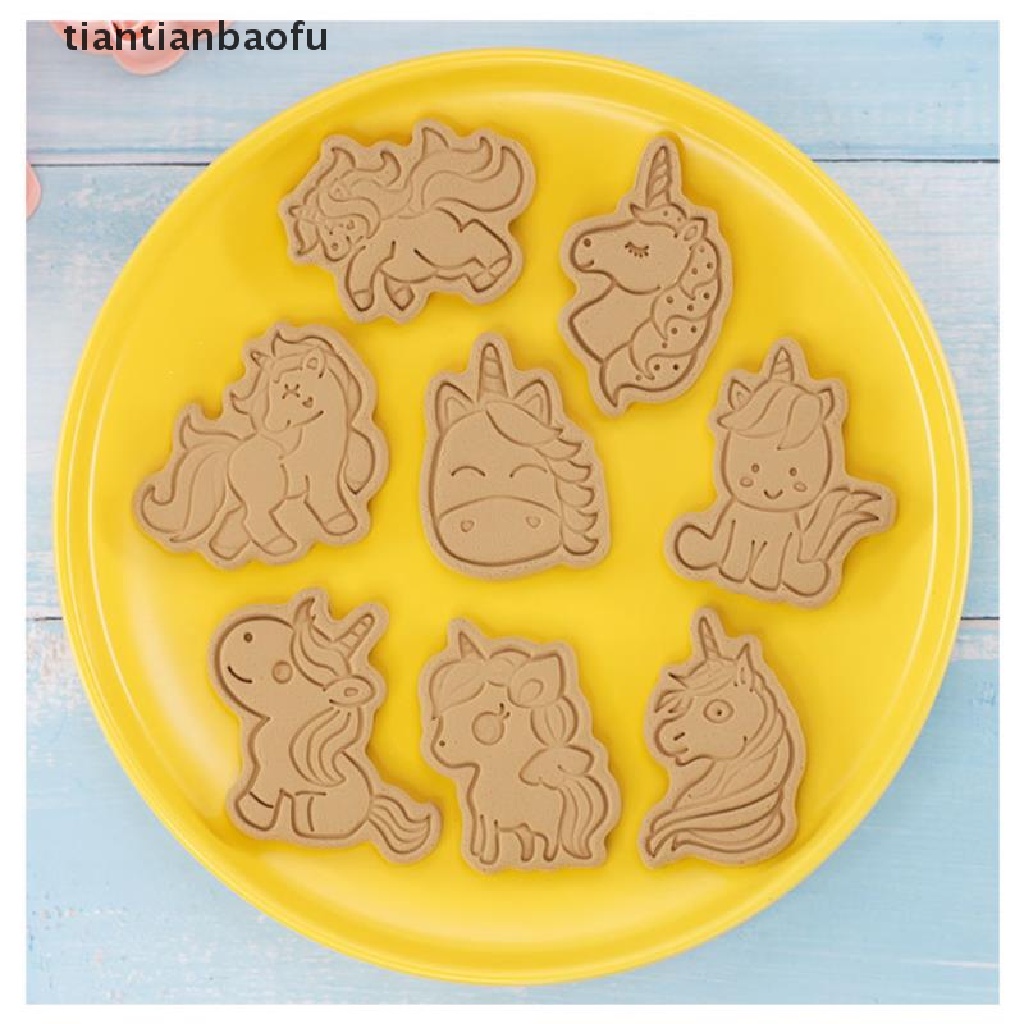 8pcs / set Cetakan Biskuit Bentuk Kartun Unicorn 3D Bahan Plastik