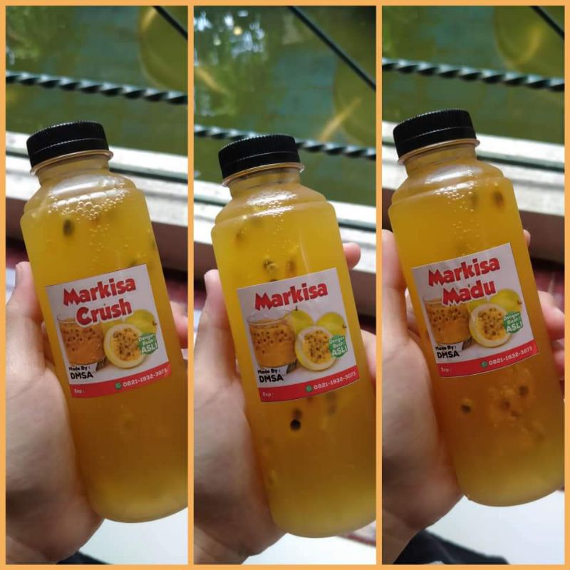 

MARKISA (Minuman dengan buah markisa segar)