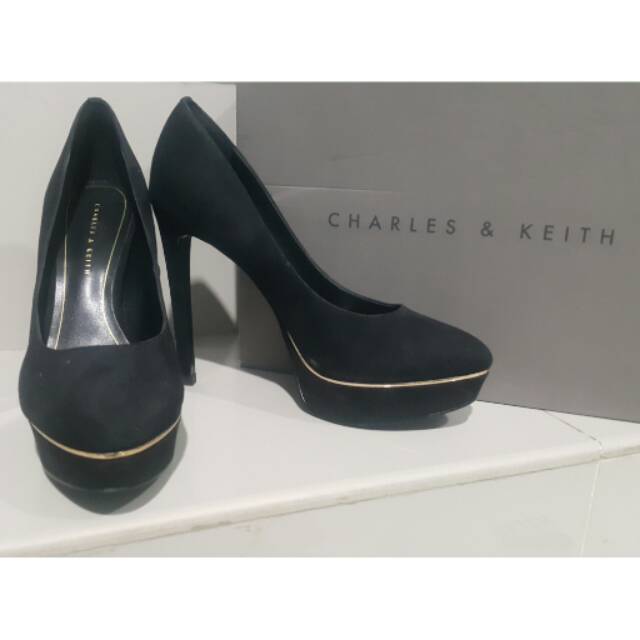 Heels preloved Charles & Keith