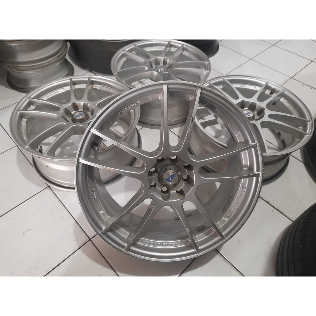 Velg Bekas Racing Ar-Evolution Ring 18 Pcd 4x100-4x114,3