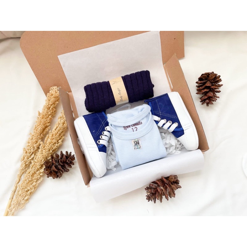 Hampers New Born Baby Hampers Bayi Kado Lahiran Kado Bayi Baju Bayi Sepatu Bayi Gift Box Baby-Casual Blue C