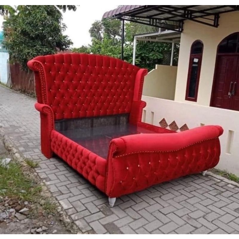 Tempat Tidur Divan Sandaran Tinggi