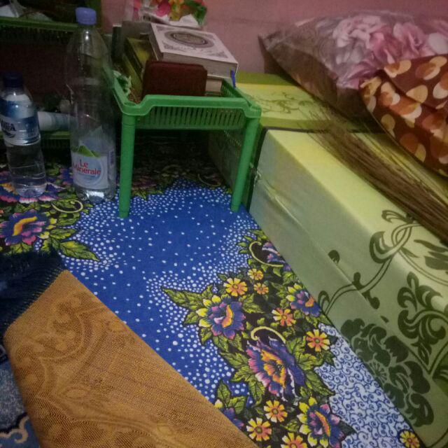 Besar Karpet Permadani Lantai Besar , Di Ruangan Rumah Besar Ukurannya