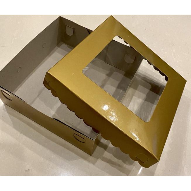 

LJ Dus Emas 20x20 cm isi 10 pcs ➜ ✳▲