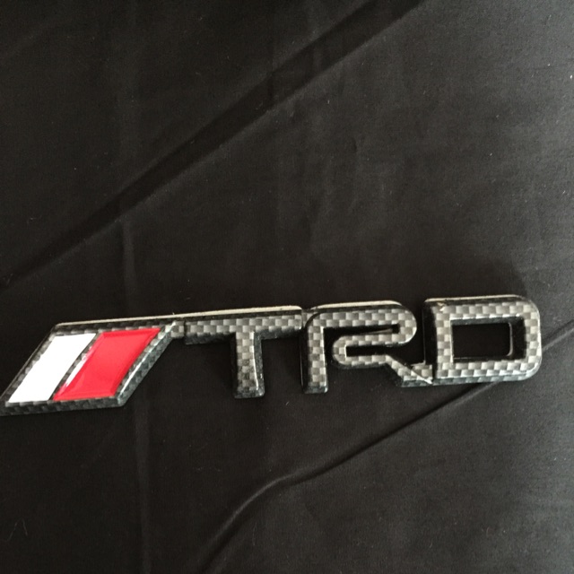Emblem tulisan TRD carbon