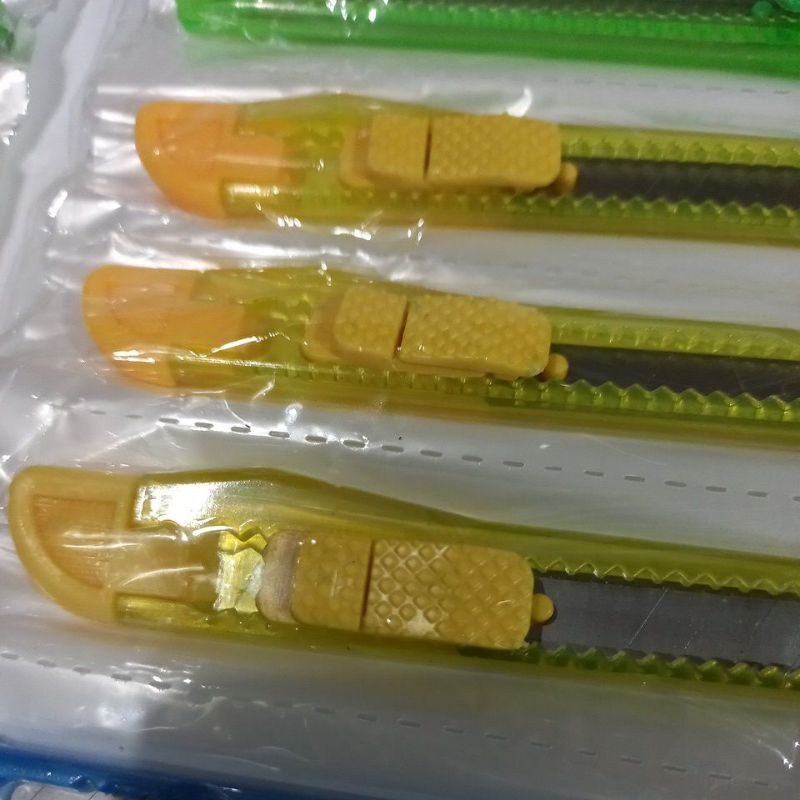

Cutter transparan kecil/cutter kecil/alat potong/silet tajam/sillet kecil