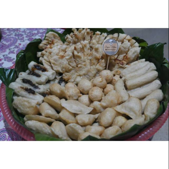 

Tumpeng Pempek