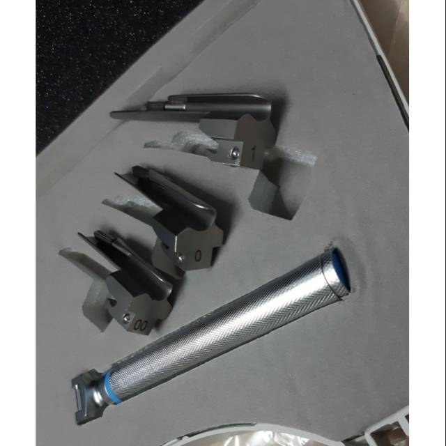 Laringoscope bayi blade lurus