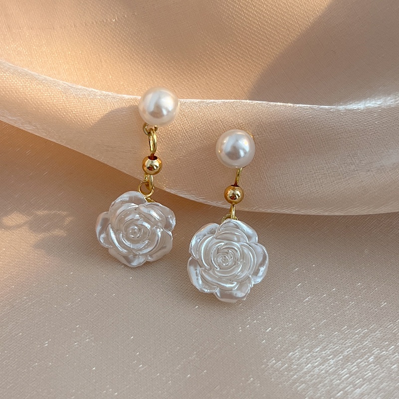 Anting Tusuk Gantung Desain Bunga Camellia Putih Hias Mutiara Gaya Elegan Untuk Wanita