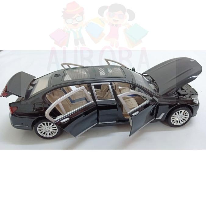 Diecast Mobil 1:24 BMW 760Li M929G PullBack Berjalan Nyala Lampu Suara Termurah
