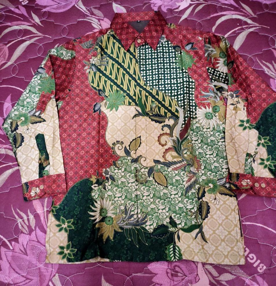 Kemeja Batik Pria Semi Sutra Silky Premium Puring Istimewa