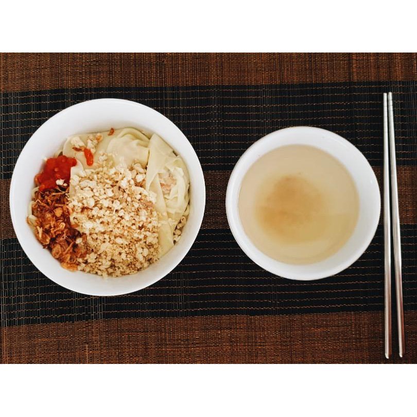 

Cwie Mie/Mie Ayam Pangsit Asli Malang (2 Porsi, Vacuum Pack, Frozen, Instant)