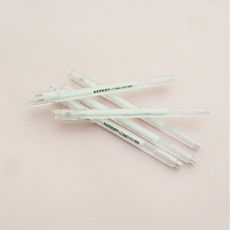 

PULPEN GELL PUTIH DAN EMAS, GELLPEN WHITE AND GOLD