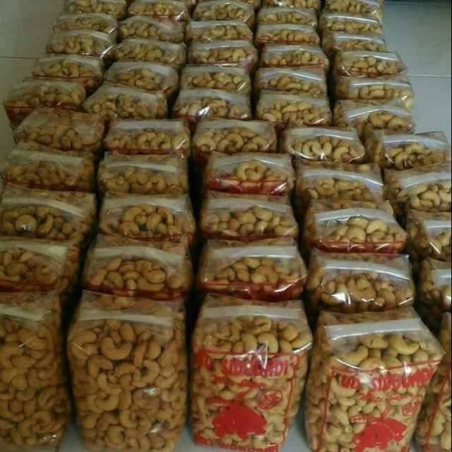 

Kacang Mete Matang Kemasan 1kg