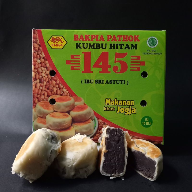 

bakpia pathok kumbu hitam 145 ibu sri astuti isi 15 /oleh"jogja