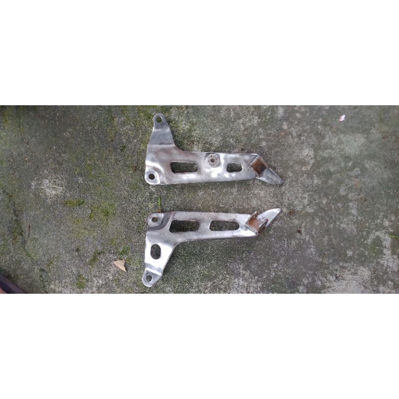 footstep postep belakang vega r lama