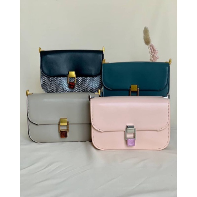 Cnk Stone Embellished Crossbody Bag CK785