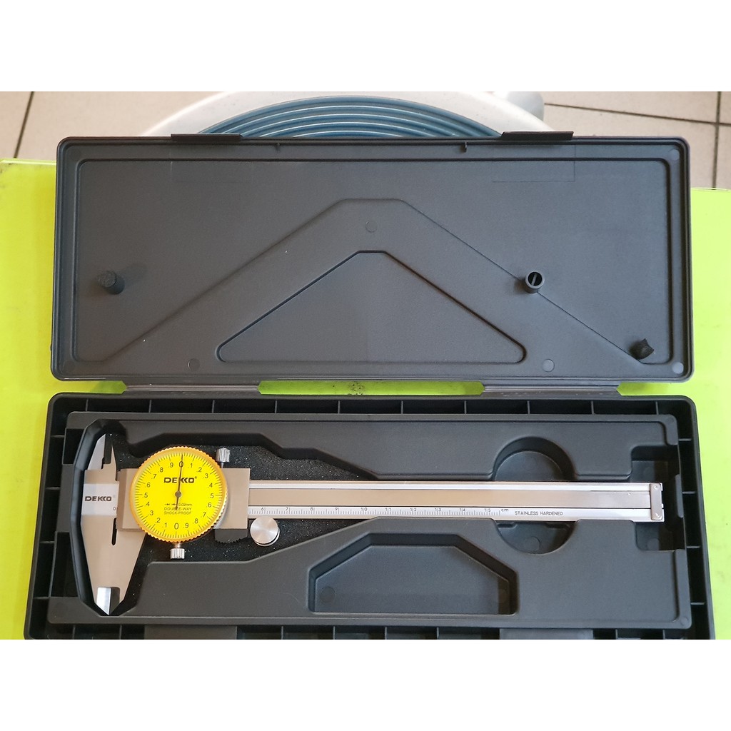 sigmat dial caliper 15 cm Merk DEKKO