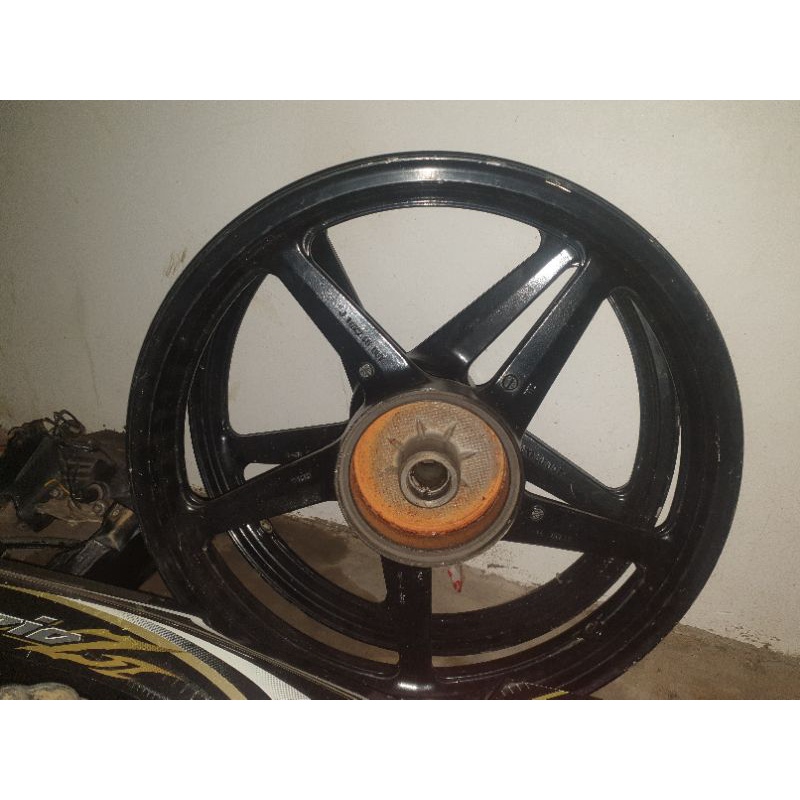 velg yamaha scorpio velg original scorpio z