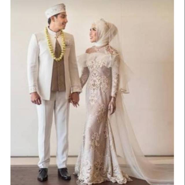 Dress pengantin hijab  couple akad  nikah  baju  pengantin 