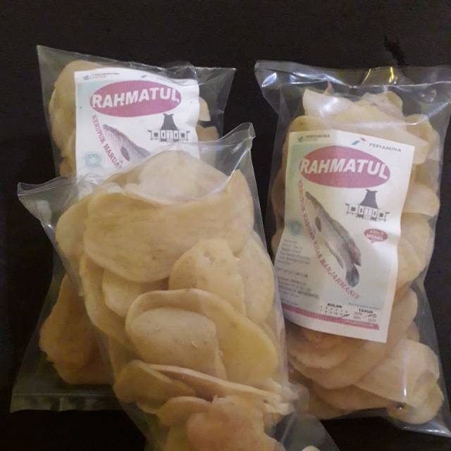 

Oleh oleh khas kalimantan selatan kerupuk Haruan ( ikan gabus )