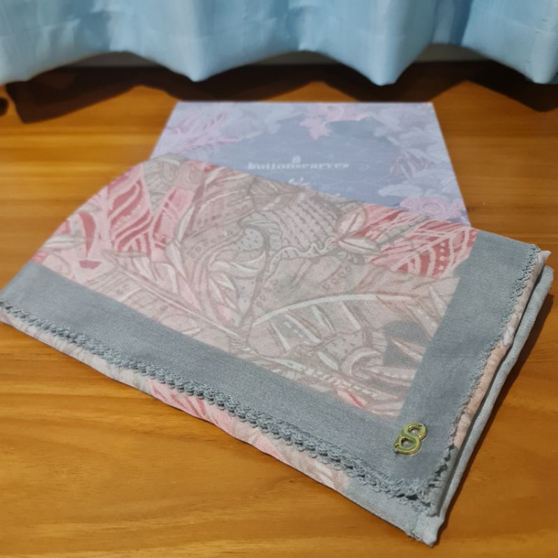 Preloved Buttonscarves Nusantara Voal Savanna