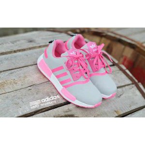 sepatu wanita adidas nmd Trandy Fashion Modis Entertainment Senam Lari Joging Hangout Jalan Santai