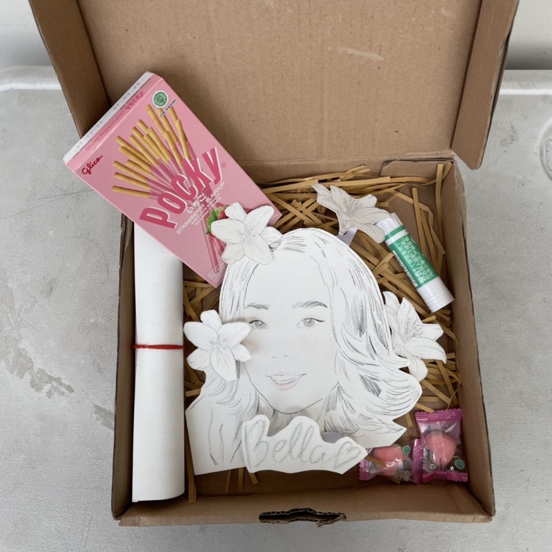 

DIY Valentine Hampers Custom Scrapbook Kit