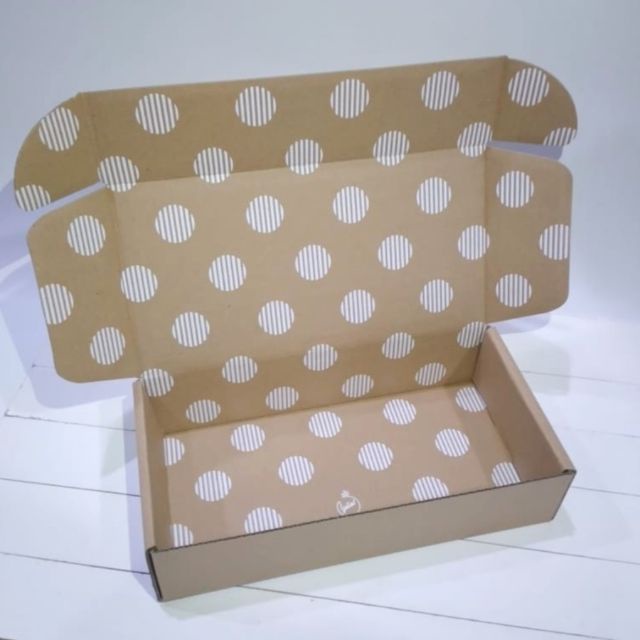 

Dotty White | box | kardus | corrugated | kotak | packaging |