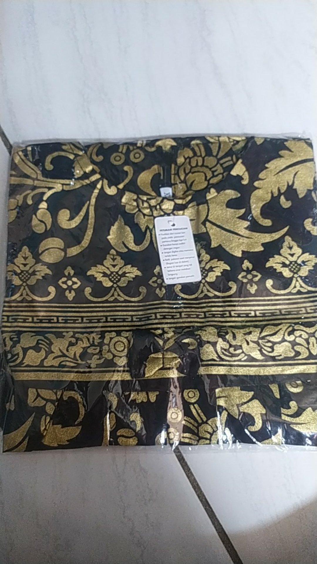 Batik Couple Keluarga Prada Emas Bakung - Nivana Batik