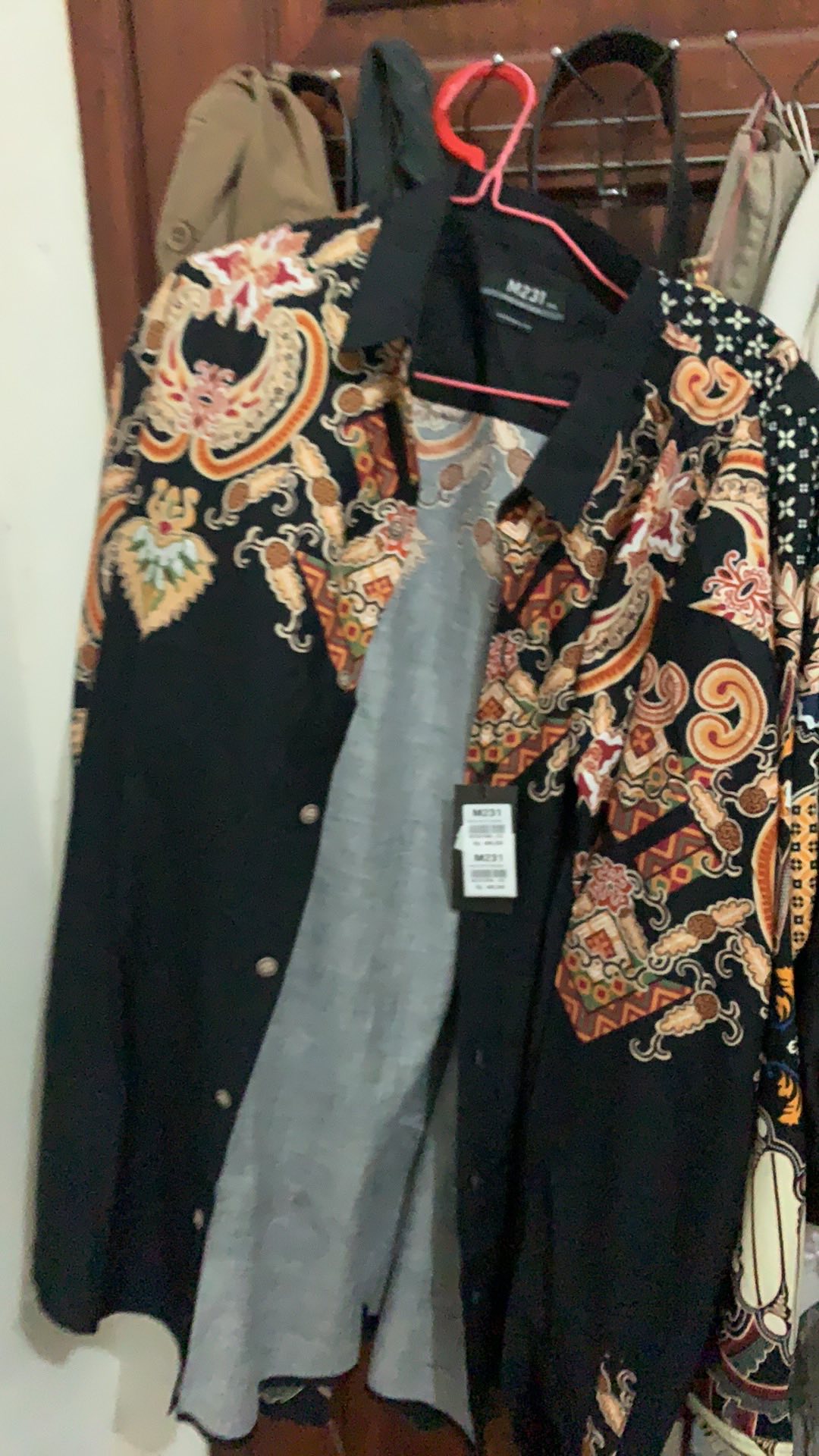 M231 Kemeja Pria Batik Panjang Hitam 1622