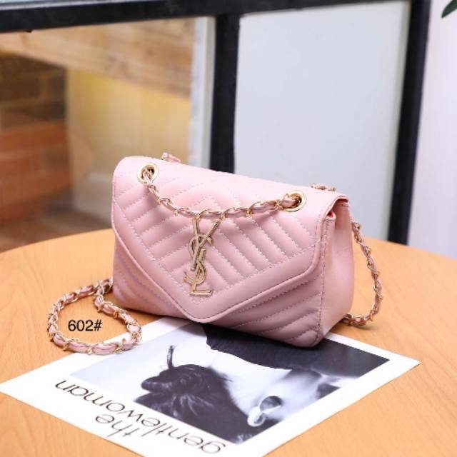 New Arrival YSL Chevron SlingBag
Saint Laurent Quilted Gold HDW Bag


602#