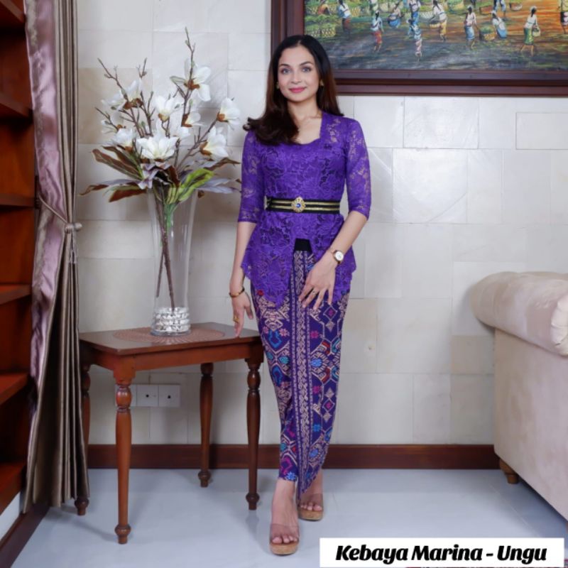 Setelan Kebaya Brokat Bali Marina