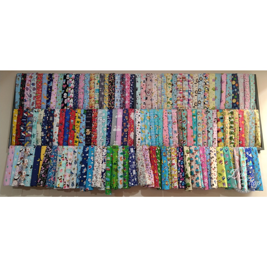 Bahan Kain Katun Polymicrotex Eceran Meteran Motif Karakter Kartun Kecil