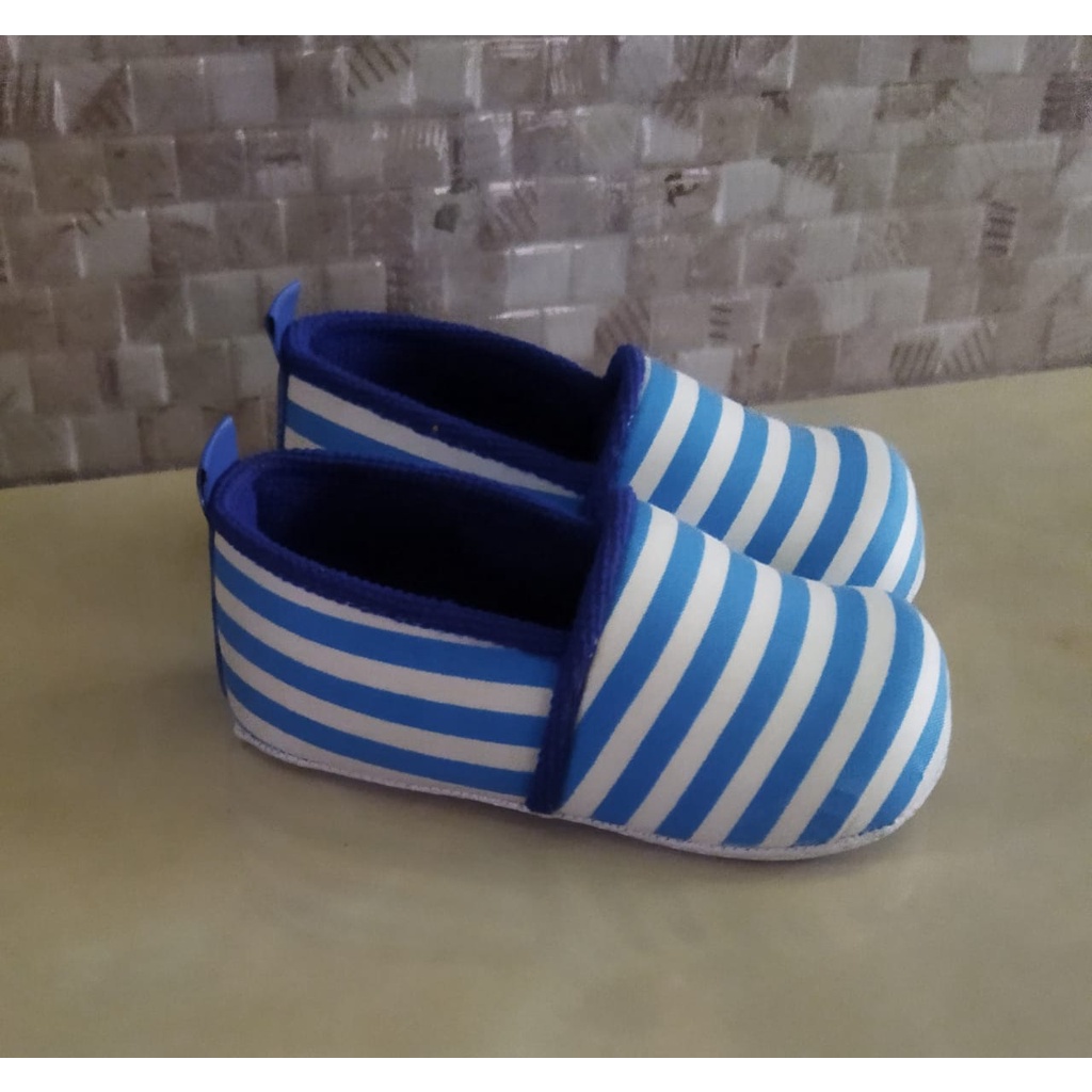 SEPATU BAYI SLIP ON ANAK LAKI-LAKI/PEREMPUAN MOTIF SALUR 0-12 BULAN