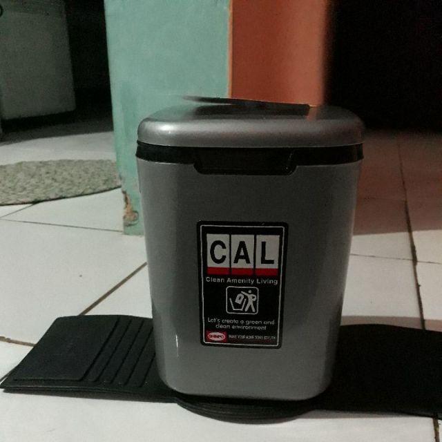 Tempat Sampah Mini Mobil Merk Shinpo - Trash Box Mini - Tempat Sampah Simpel 14 X 14 Cm 2 Liter