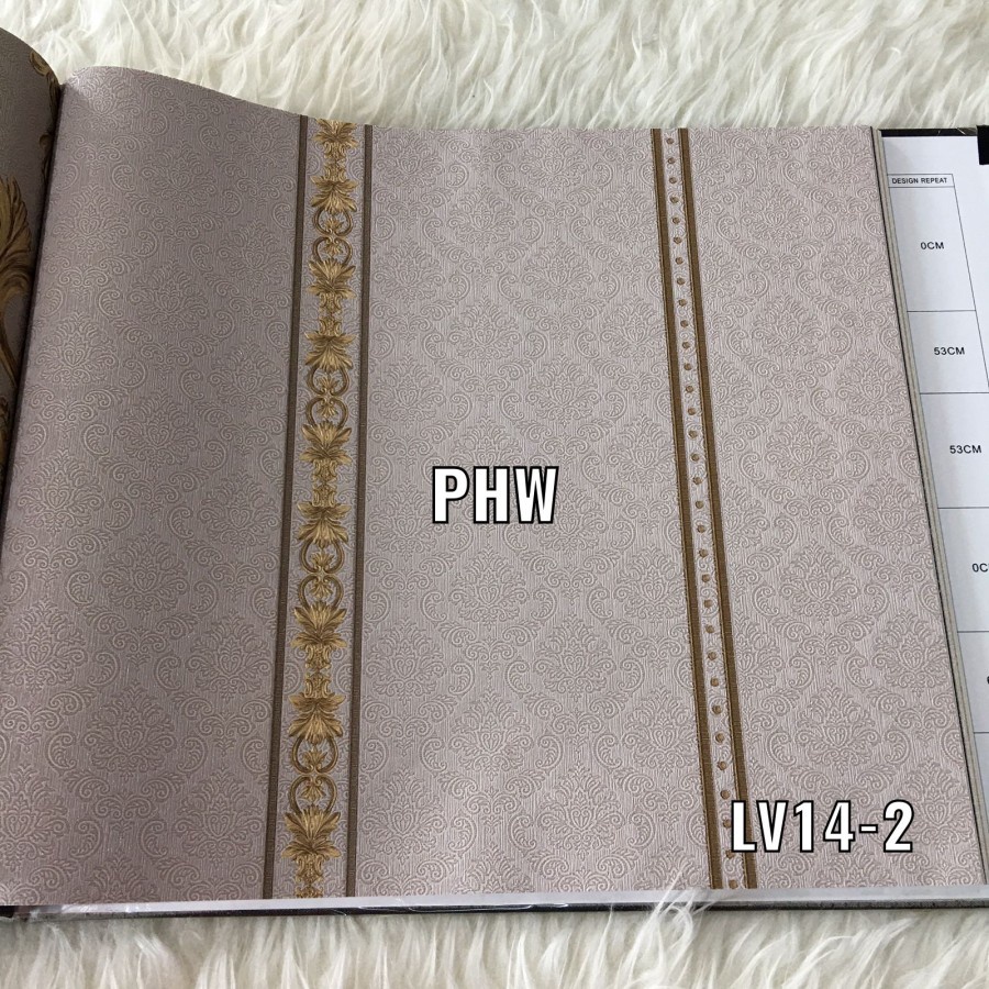 WALLPAPER DINDING MOTIF UKIRAN BATIK LIST KLASIK SIMPLE LV