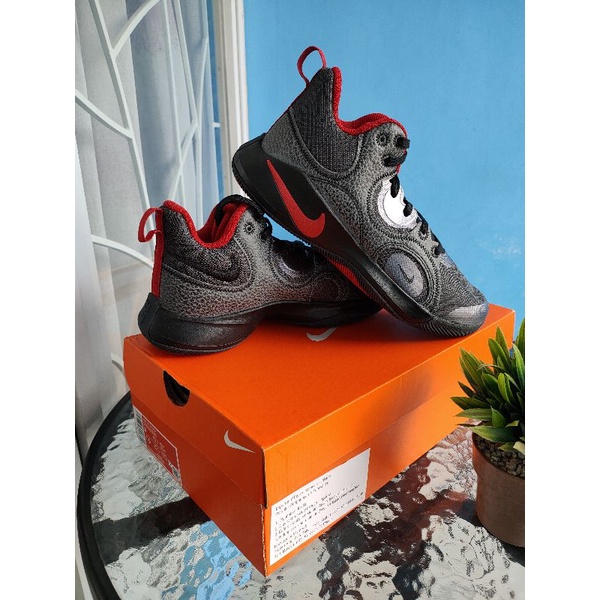 sepatu basket nike fly.by mid2