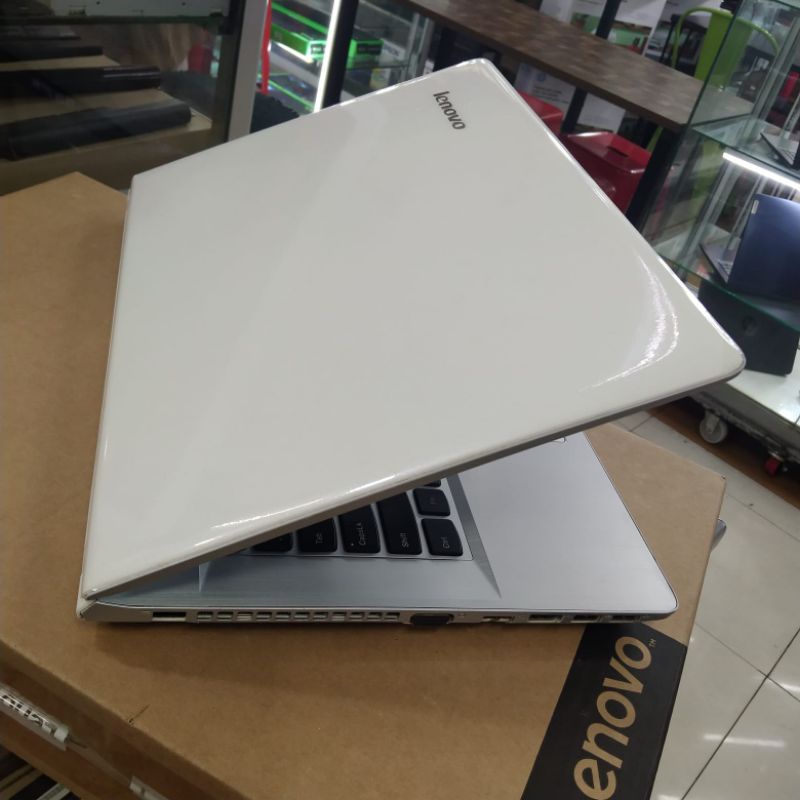 Laptop LE Ideapad 500-14ISK Ram 8GB Core i5 gen5 SSD 256 VGA 2GB Mulus Sangat