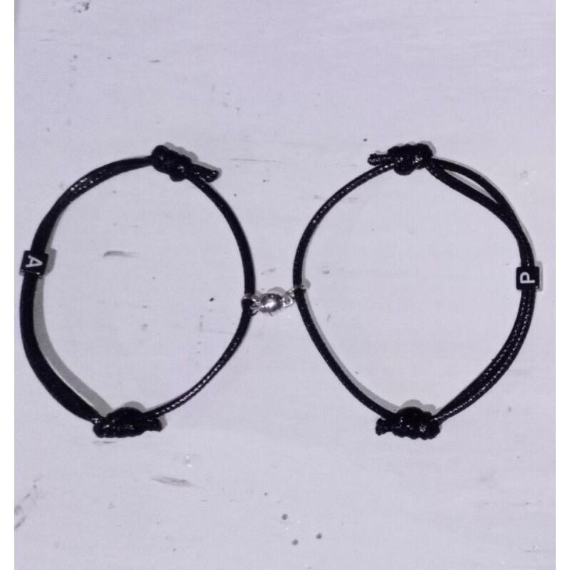 GELANG MAGNET HURUF SEPASANG GELANG COUPLE ( COD )