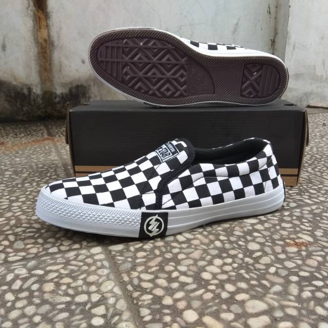 Sepatu converse all star sepatu converse sepatu slip on sepatu casual