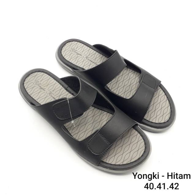 Sandal Pria Yongki Komaladi