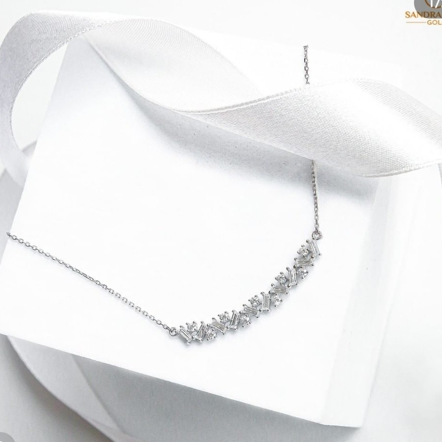 KALUNG KOYE EMAS SANDRA DEWI GOLD BAGUETTE COLLECTIONS