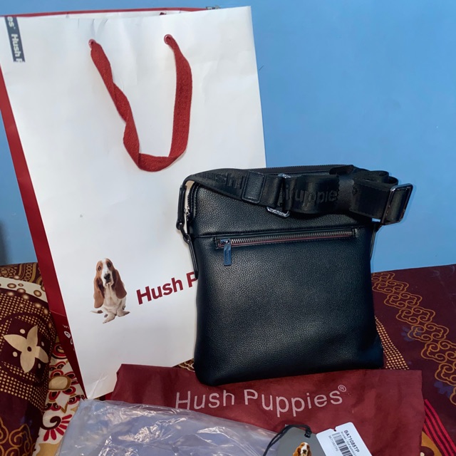 [Preloved] Hush Puppies Sling Bag Man original