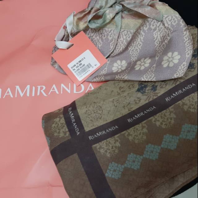 NEW Alang Scarf Ria Miranda