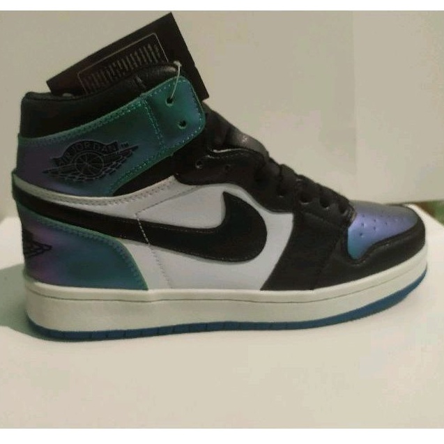 Sepatu Nike Air Jordan 1 High Chameleon Black Hologram Hitam Import