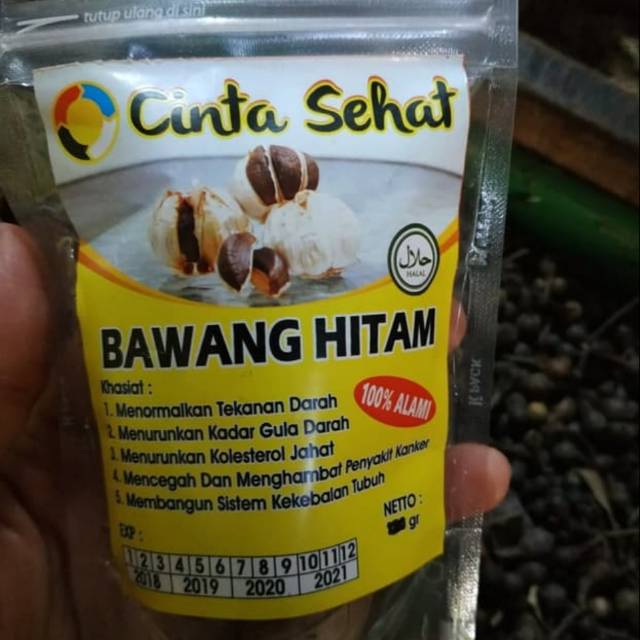 

Bawang hitam kwalitas unggul 100gr